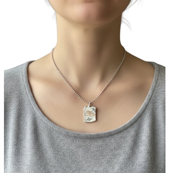 Reversible Peter Rabbit Wedgwood Broken China Pendant With Silver Artisan Bezel - Picture 2 of 12